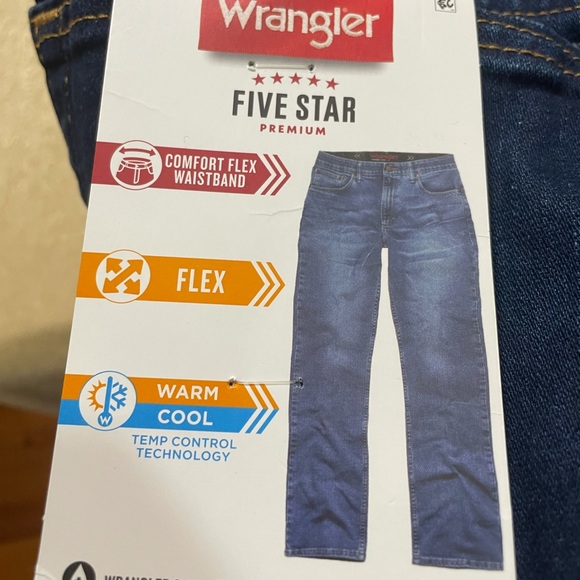 Wrangler Jeans - Picture 9 of 9